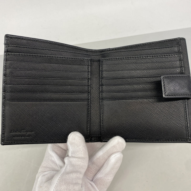 【6kc2977】サルヴァトーレフェラガモ 財布 ガンチーニ レザー ブラック シルバー金具【中古】レディース