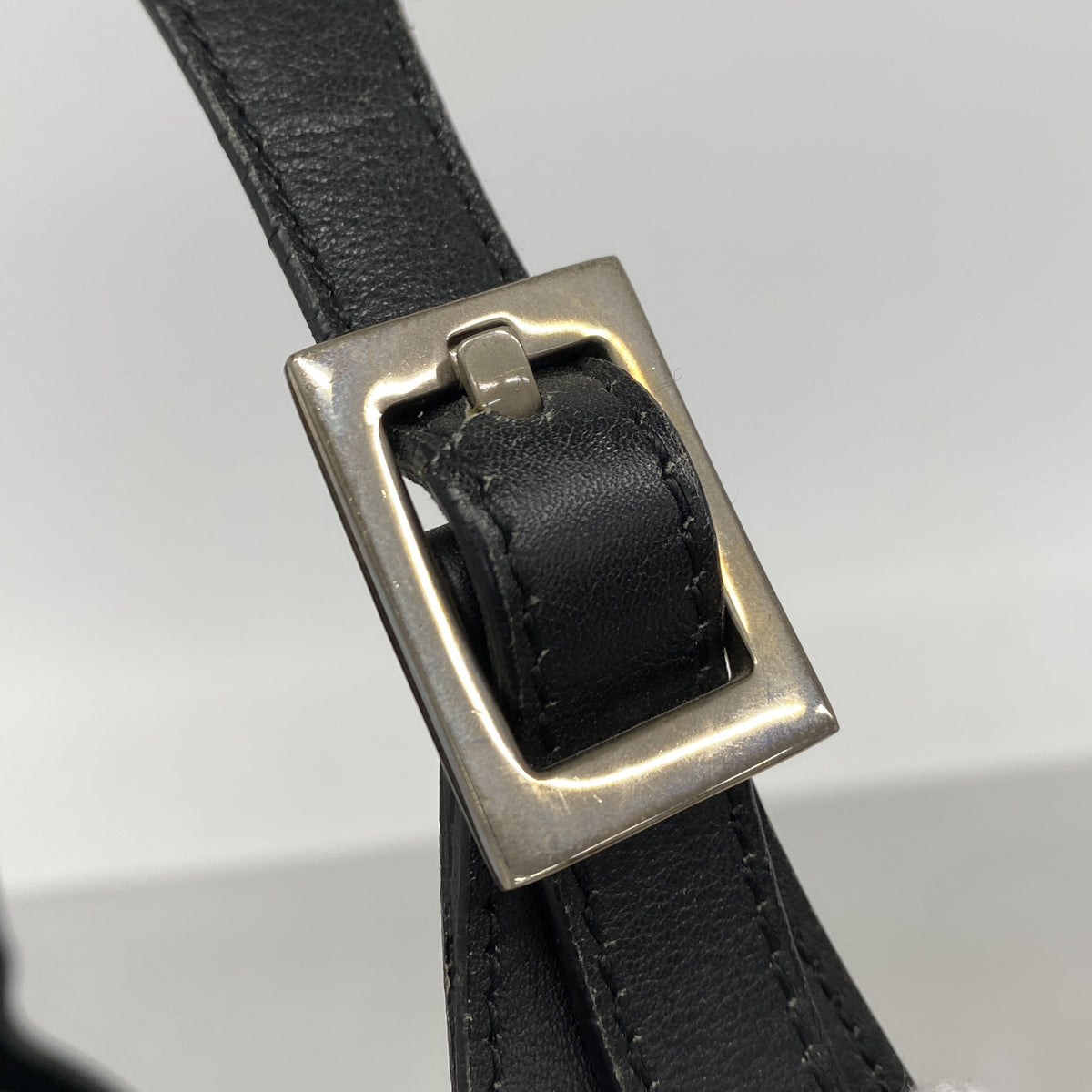 【6kc2980】グッチ ショルダーバッグ 001 4030 レザー ブラック シルバー金具【中古】レディース