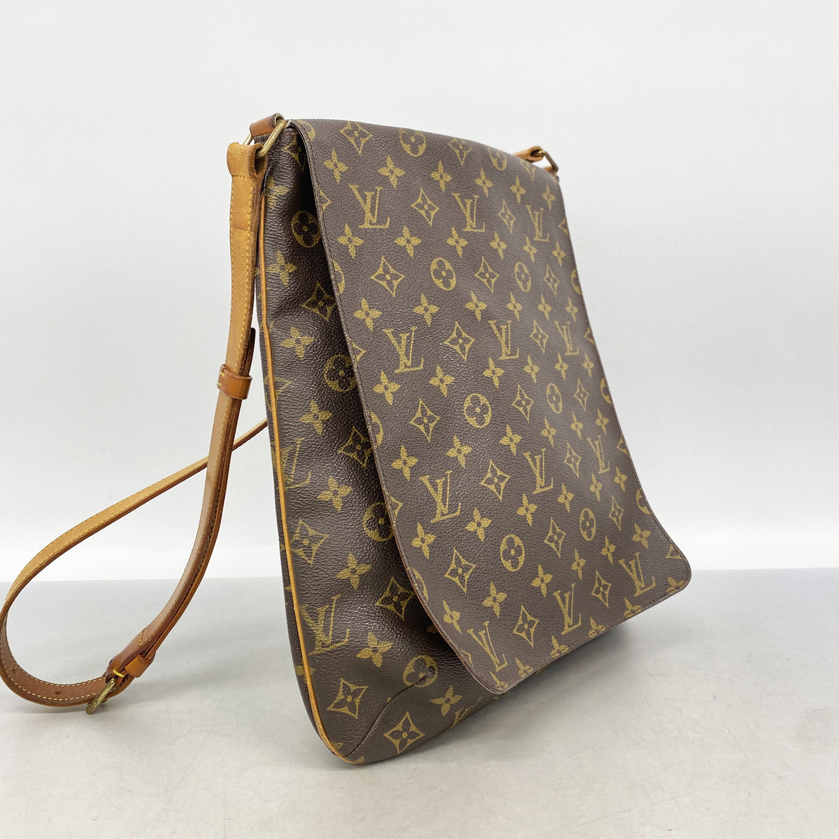 【6kc2988】ルイヴィトン ショルダーバッグ モノグラム ミュゼット M51256 ブラウン【中古】レディース