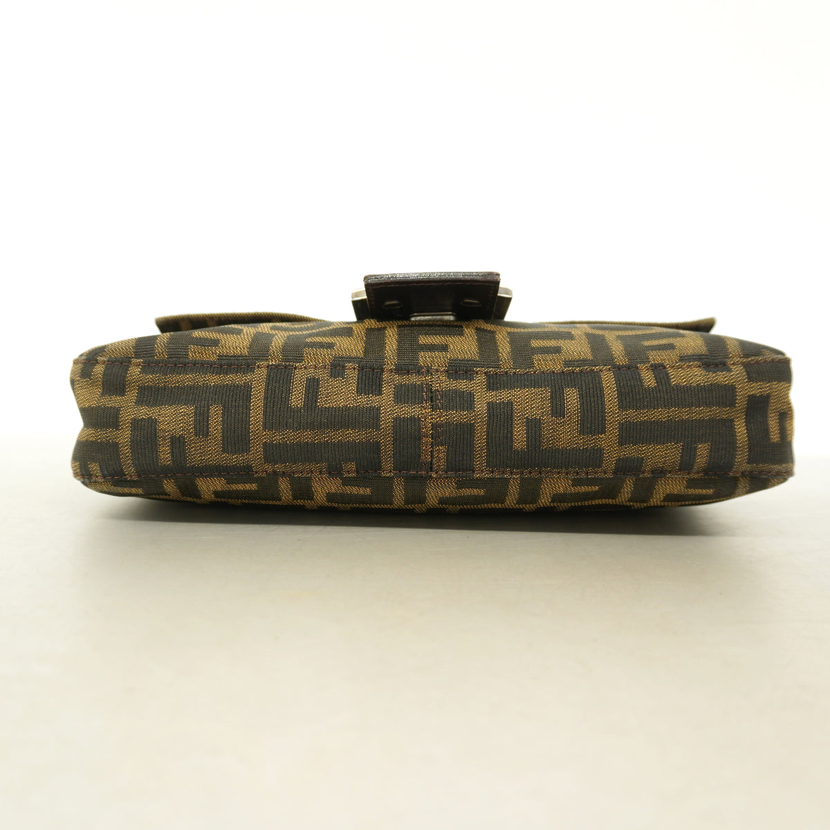 【6kc3027】フェンディ ハンドバッグ ズッカ マンマバケット ナイロンキャンバス ブラウン シルバー金具【中古】レディース