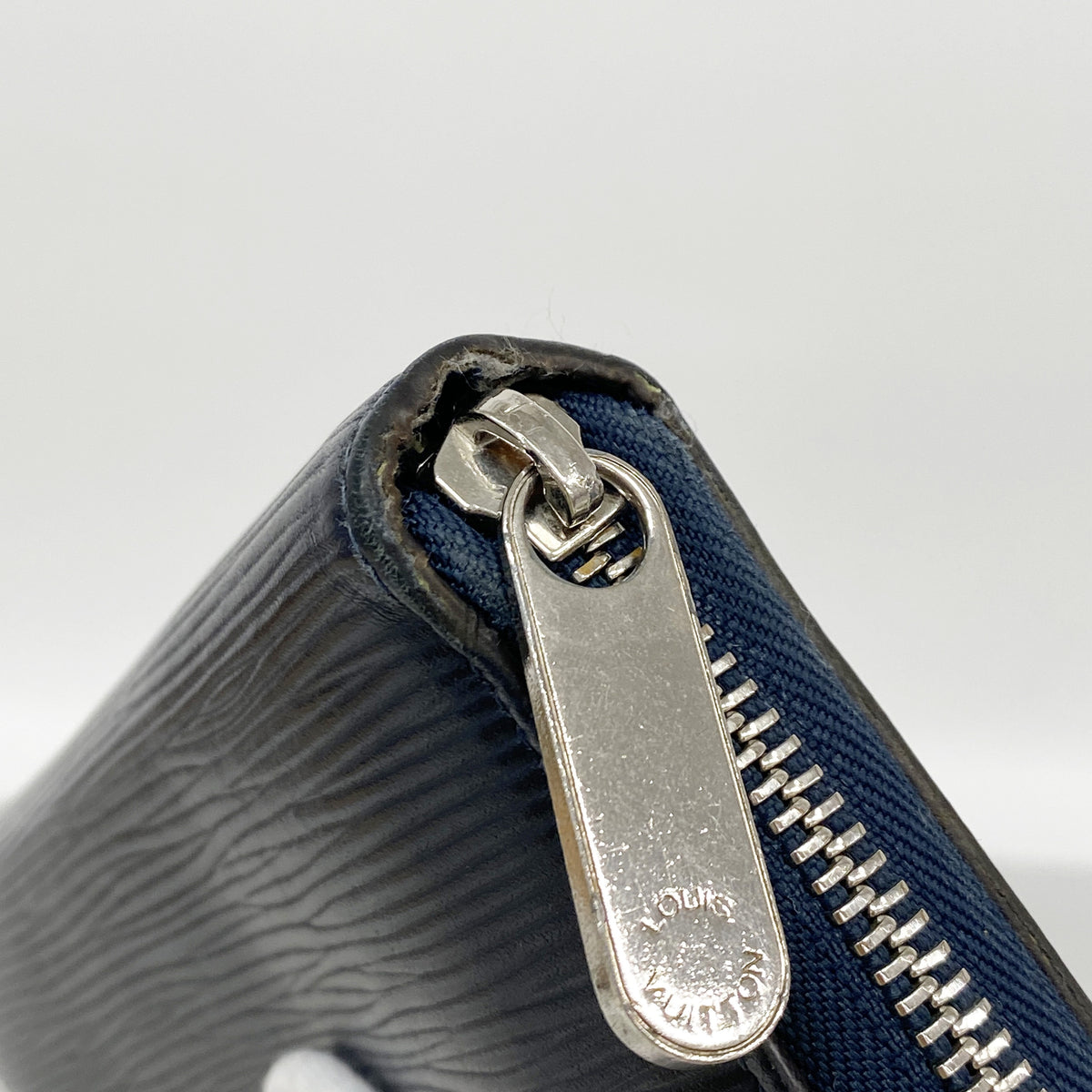 【6kc3105】ルイヴィトン 長財布 エピ ジッピーオーガナイザーNM M62644 ブルーマリーヌ【中古】メンズ
