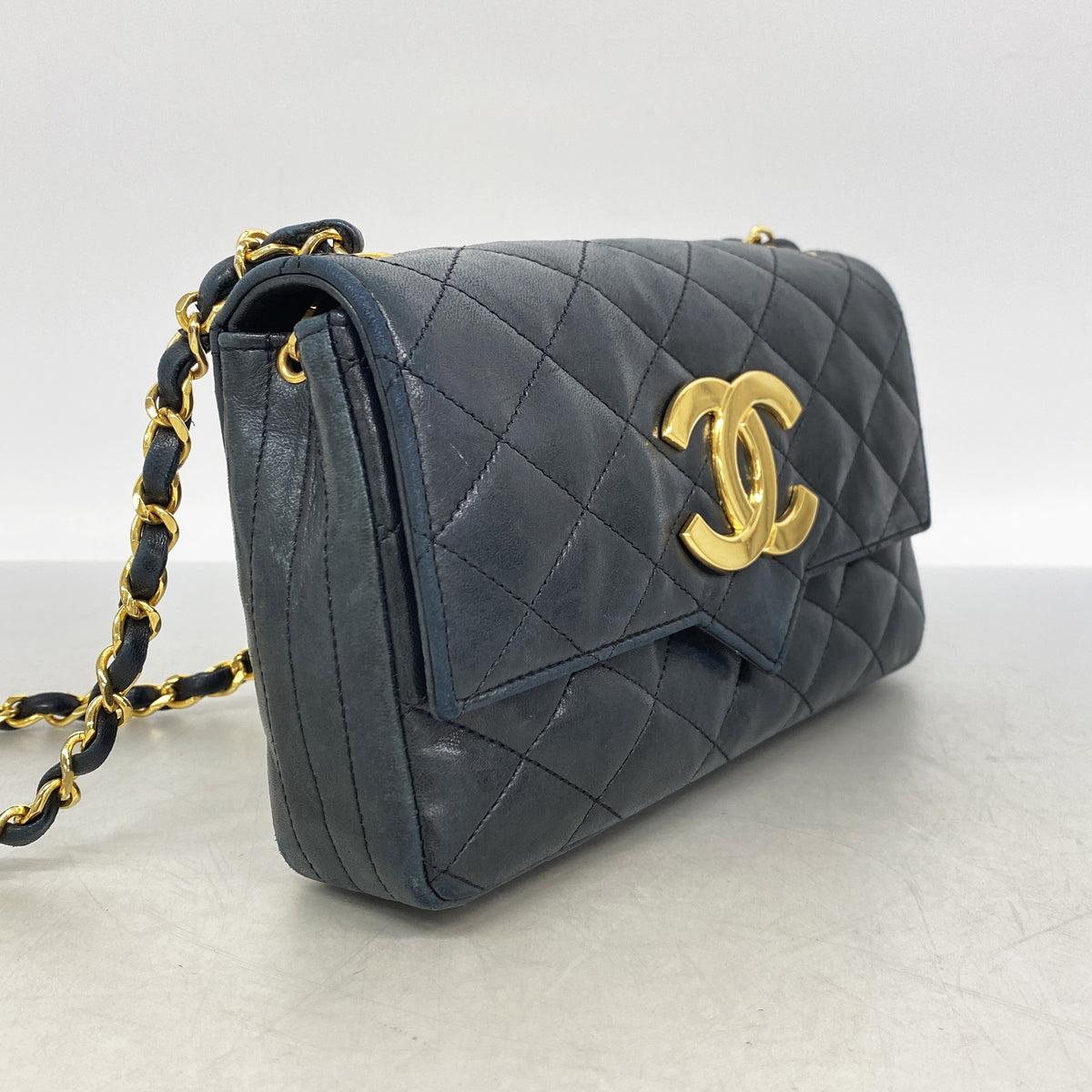 【6kc3143】シャネル ショルダーバッグ マトラッセ チェーンショルダー ラムスキン ブラック ゴールド金具【中古】レディース