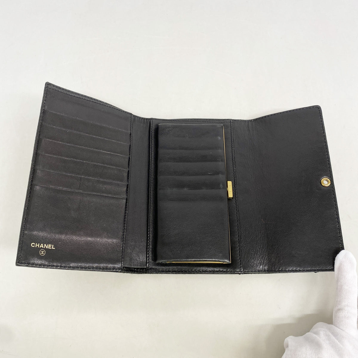 【6kc3160】シャネル 三つ折り長財布 レザー ブラック ゴールド金具【中古】レディース