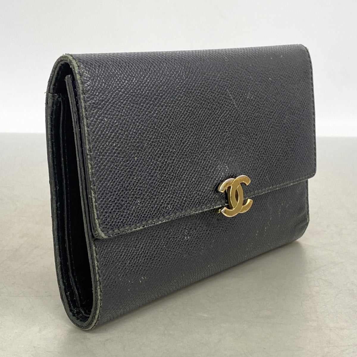 【6kc3160】シャネル 三つ折り長財布 レザー ブラック ゴールド金具【中古】レディース
