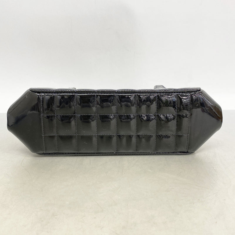 【6kc3193】シャネル ショルダーバッグ チョコバー パテントレザー ブラック シルバー金具【中古】レディース