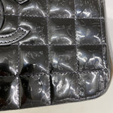 【6kc3193】シャネル ショルダーバッグ チョコバー パテントレザー ブラック シルバー金具【中古】レディース