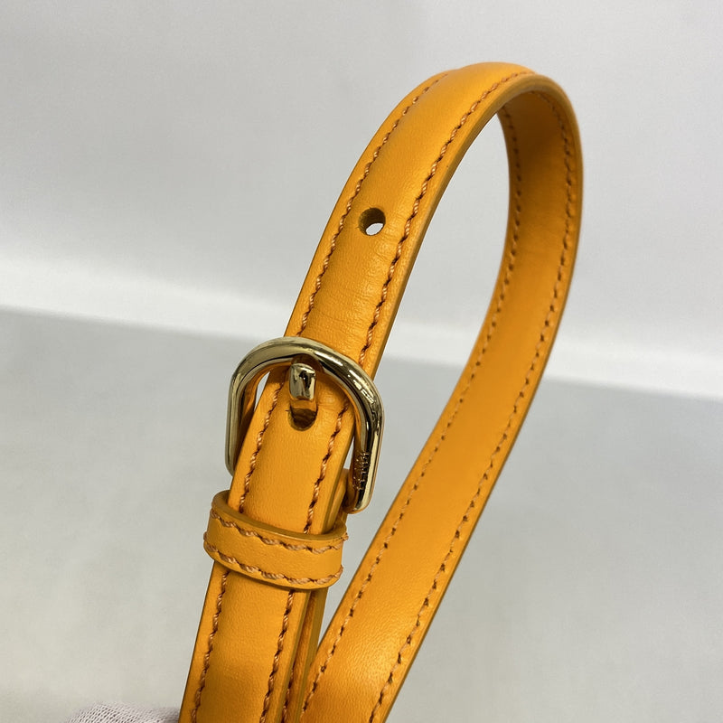 【6kc3208】フェンディ ショルダーバッグ ムーンライト レザー オレンジ ゴールド金具【中古】レディース