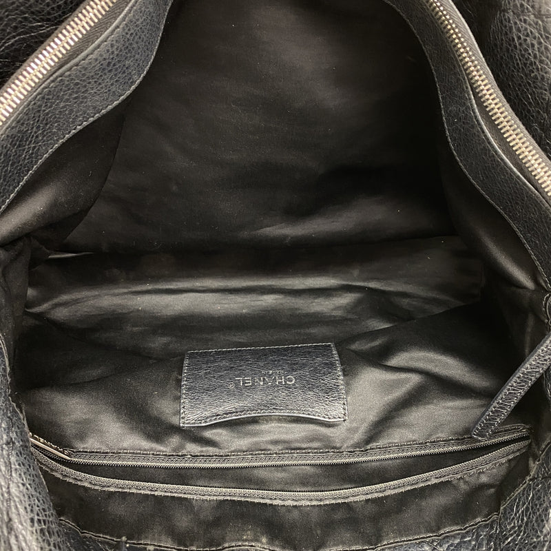 【6kc3213】シャネル トートバッグ オンザロード レザー ブラック シルバー金具【中古】レディース