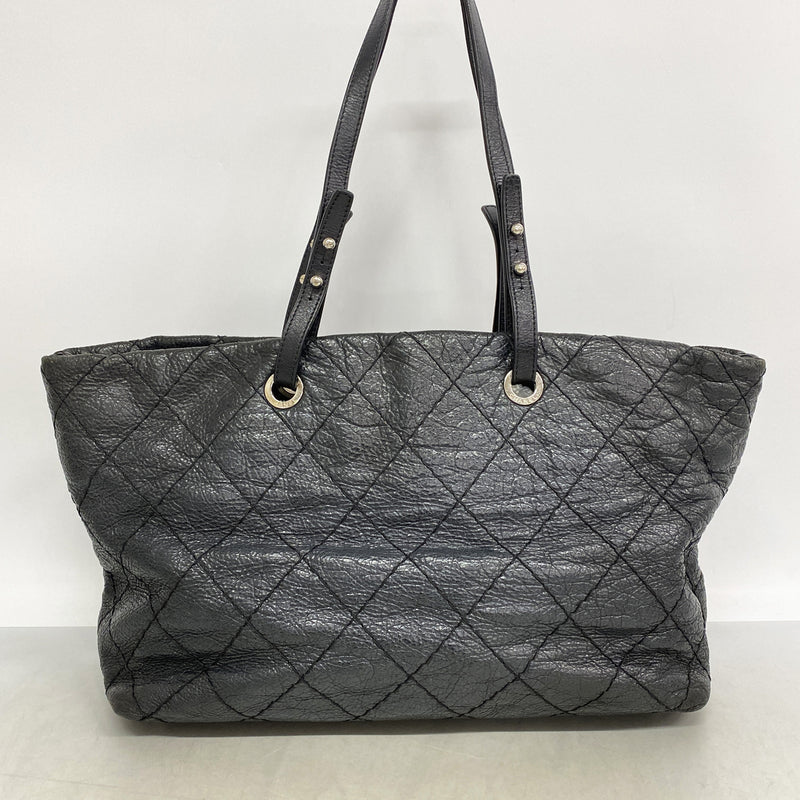 【6kc3213】シャネル トートバッグ オンザロード レザー ブラック シルバー金具【中古】レディース