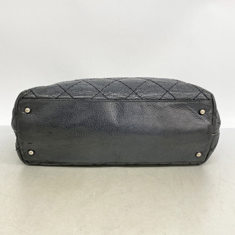 【6kc3213】シャネル トートバッグ オンザロード レザー ブラック シルバー金具【中古】レディース