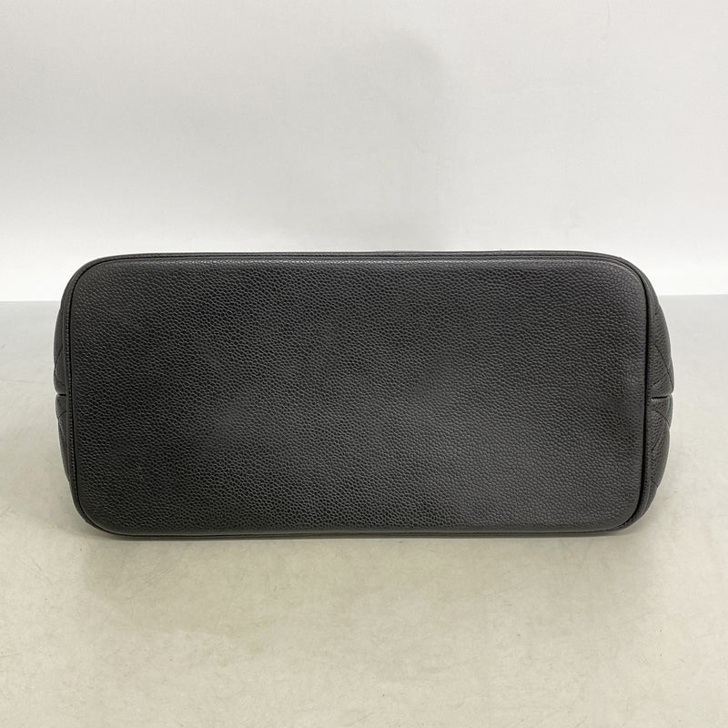 【6kc3301-h】シャネル トートバッグ 復刻トート キャビアスキン ブラック シルバー金具【中古】レディース