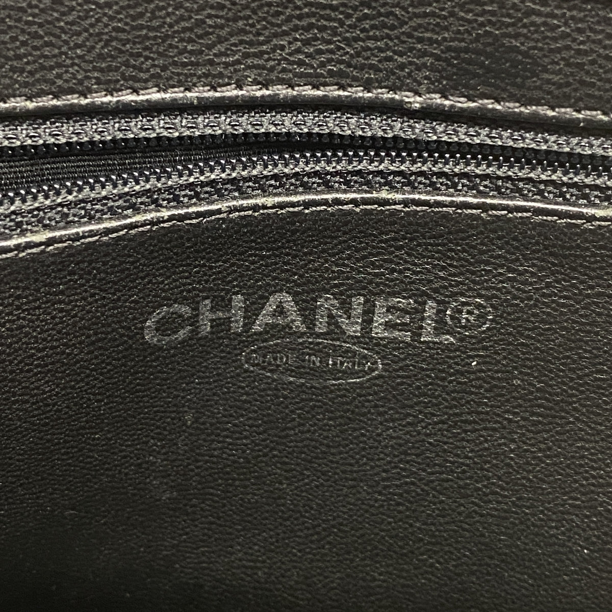 【6kc3301-h】シャネル トートバッグ 復刻トート キャビアスキン ブラック シルバー金具【中古】レディース