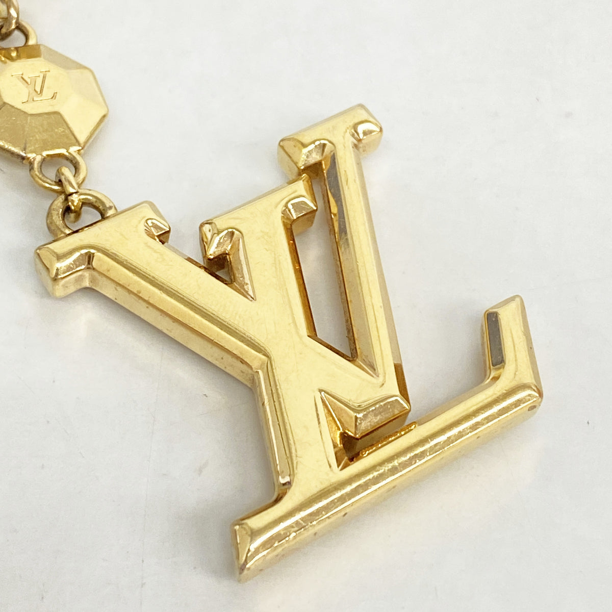 【6kc3321】ルイヴィトン キーホルダー・チャーム キーホルダーLVファセット M65216 ゴールド【中古】レディース