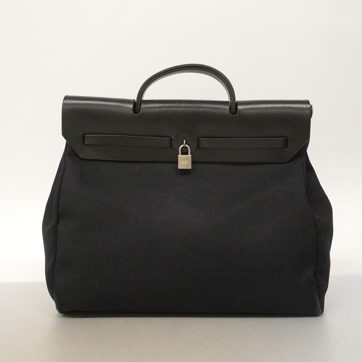 【6kd3336】エルメス ハンドバッグ エールバッグMM トワルオフィシエ ブラック シルバー金具 □D刻印 2wayバッグ【中古】レディース