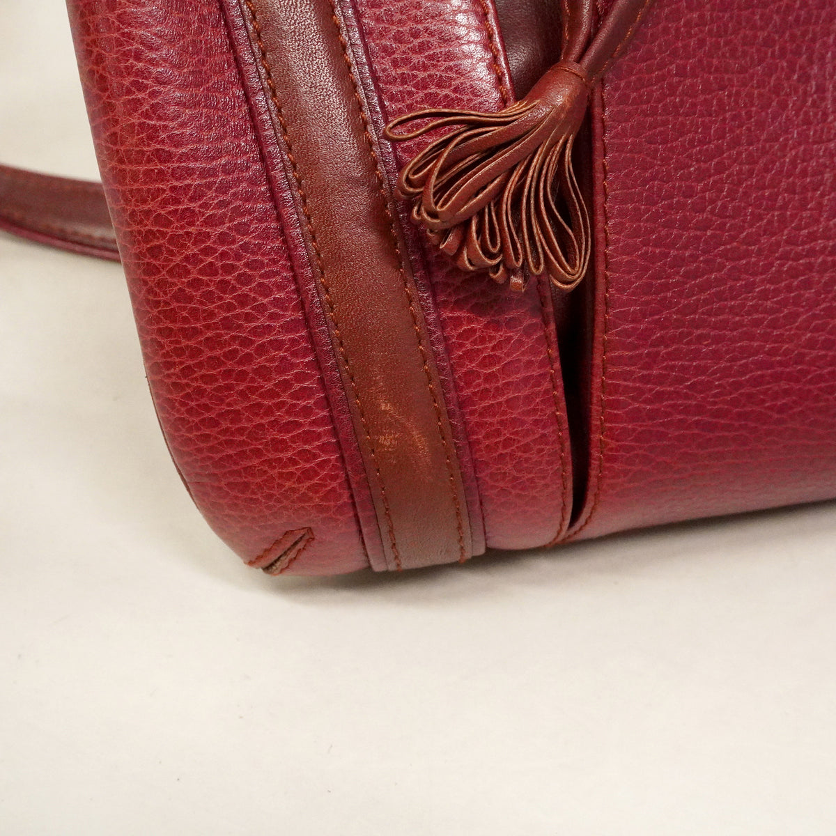 【6kd3345】カルティエ ショルダーバッグ マスト レザー ボルドー ゴールド金具【中古】レディース