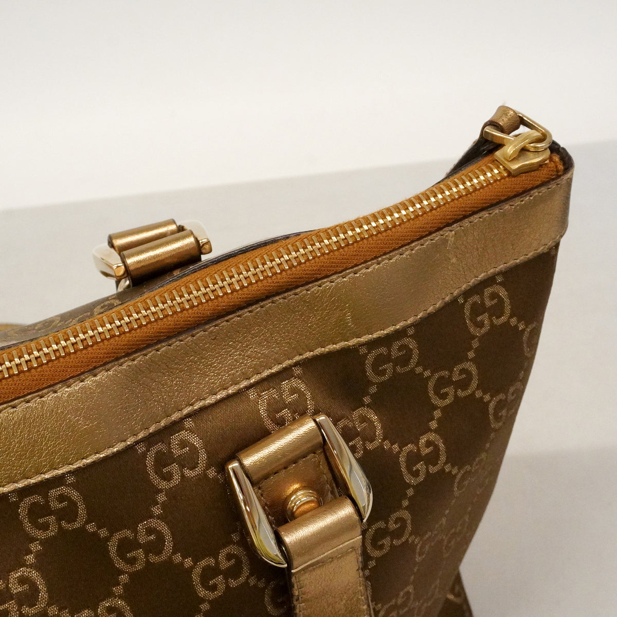 【6kd3346】グッチ トートバッグ GGナイロン 141470 ナイロン ブラウン シャンパンゴールド金具【中古】レディース