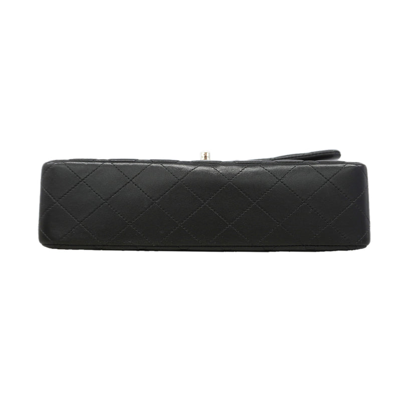 【6kd3391】シャネル ショルダーバッグ マトラッセ Wフラップ Wチェーン ラムスキン ブラック シルバー金具【中古】レディース