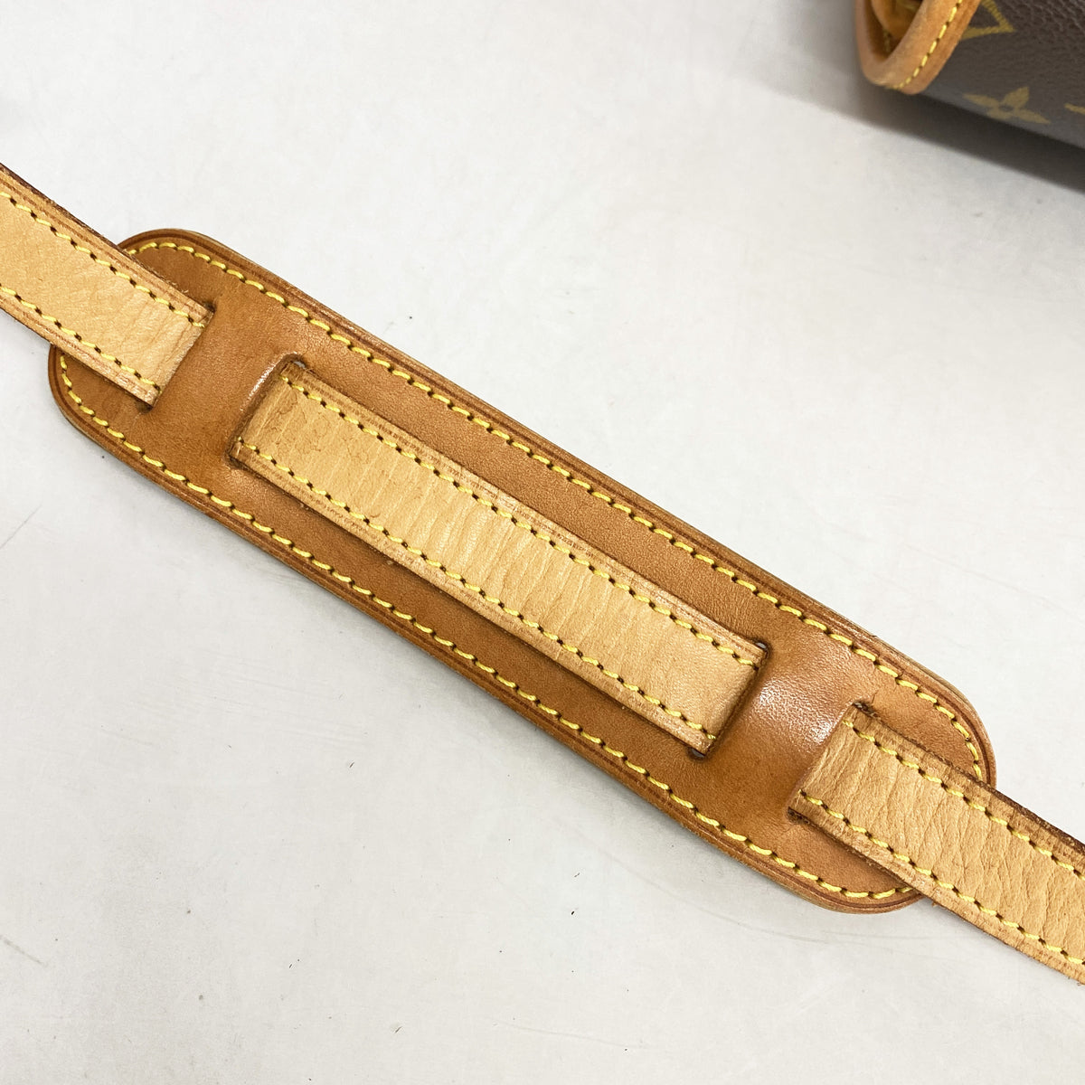 【6kd3409】ルイヴィトン ショルダーバッグ モノグラム ソローニュ M42250 ブラウン【中古】レディース