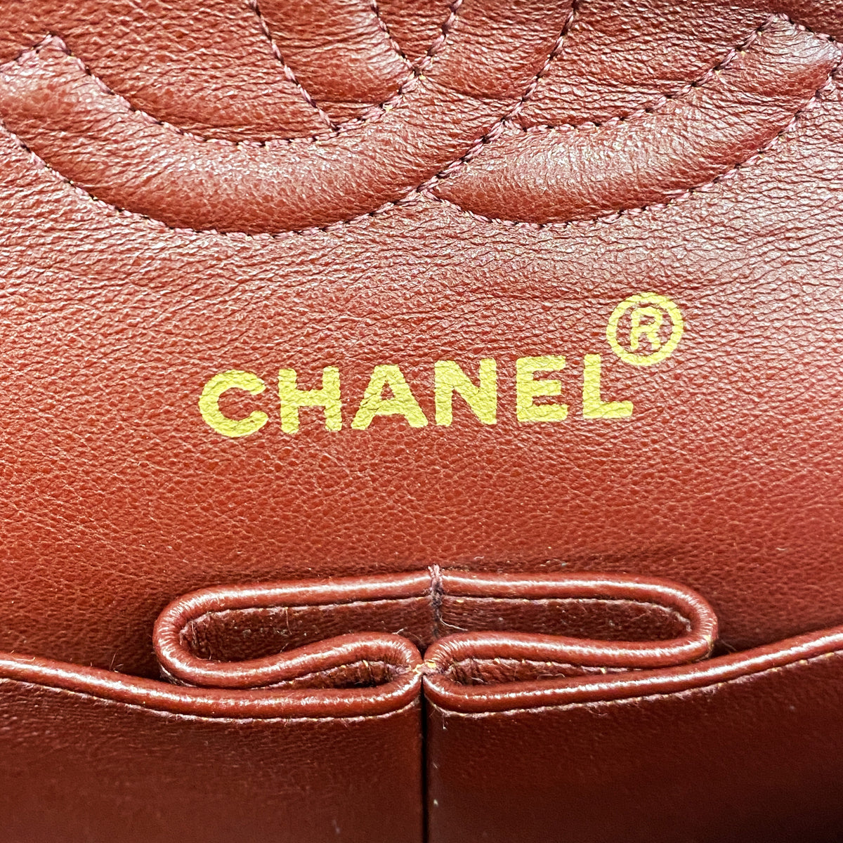 【6kd3436】シャネル ショルダーバッグ マトラッセ Wフラップ Wチェーン ラムスキン ブラック ゴールド金具【中古】レディース