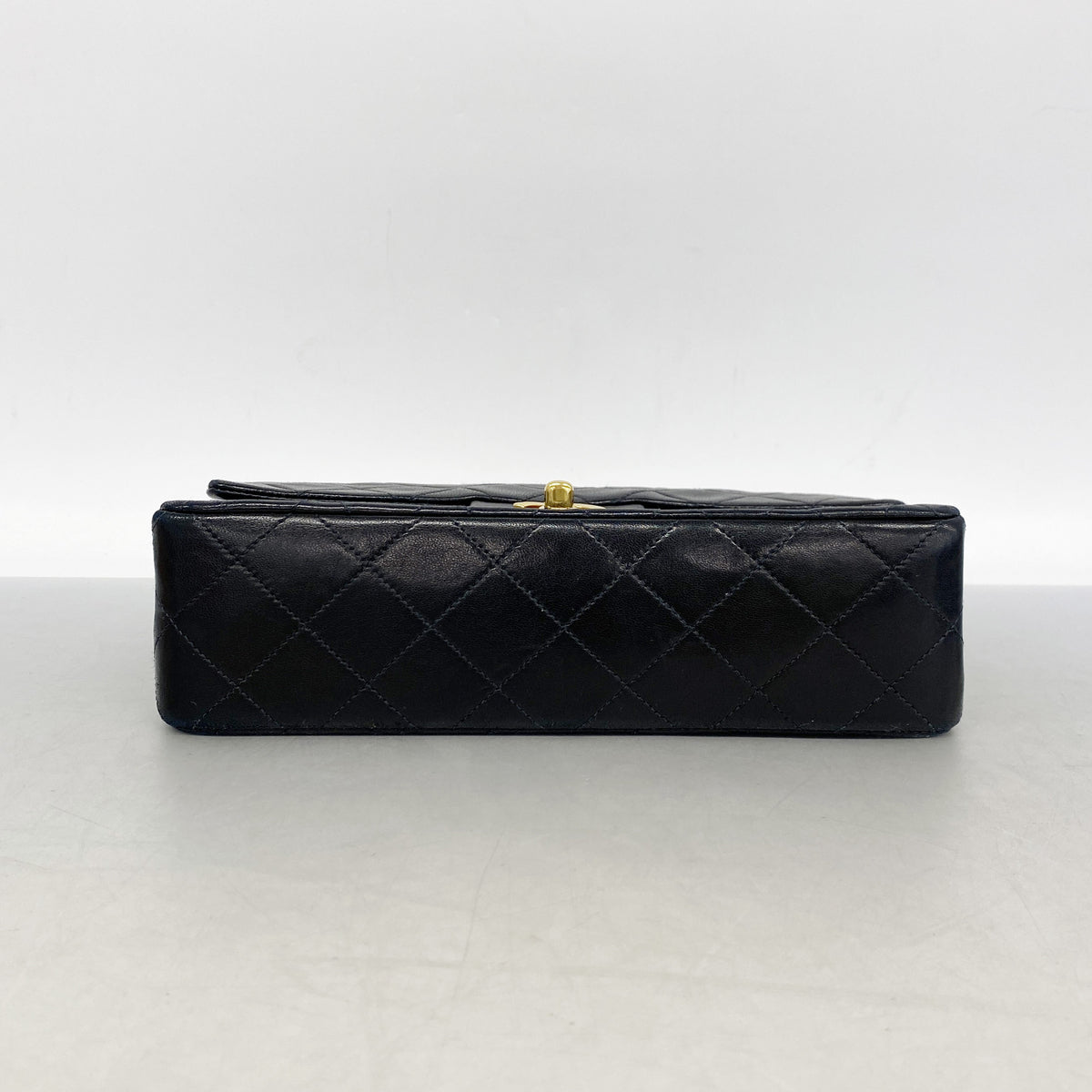 【6kd3436】シャネル ショルダーバッグ マトラッセ Wフラップ Wチェーン ラムスキン ブラック ゴールド金具【中古】レディース