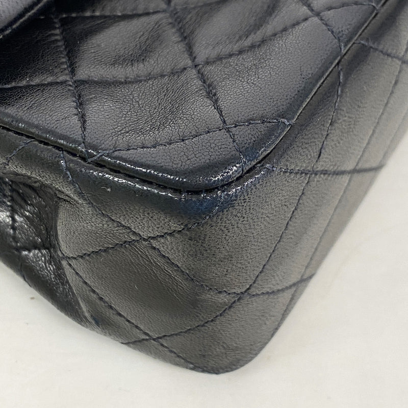 【6kd3436】シャネル ショルダーバッグ マトラッセ Wフラップ Wチェーン ラムスキン ブラック ゴールド金具【中古】レディース