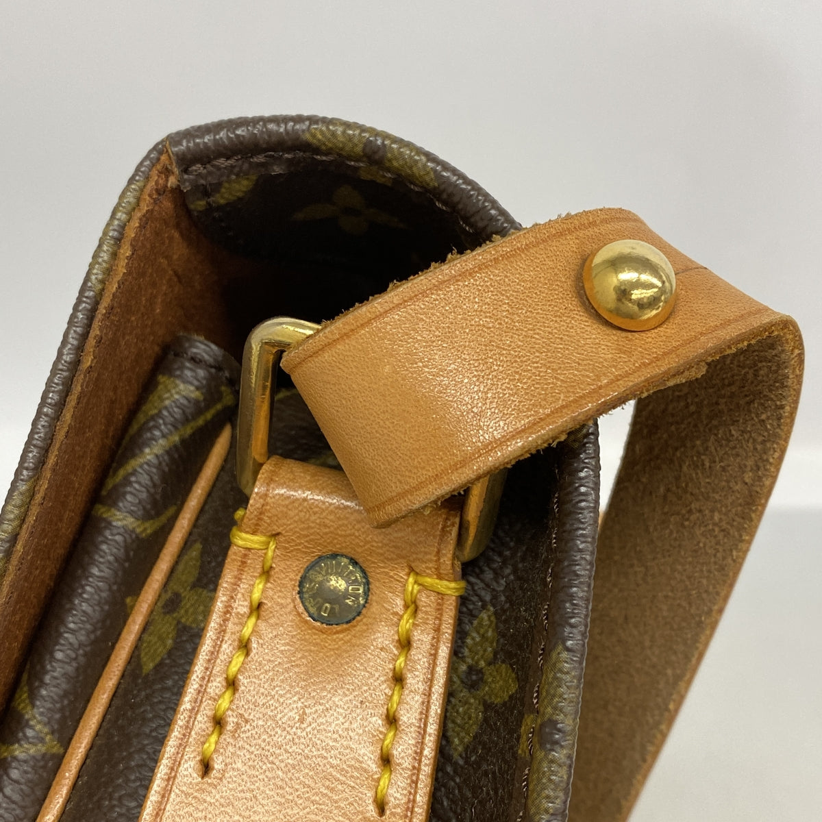 【6kd3463】ルイヴィトン ショルダーバッグ モノグラム カルトシエールGM M51252 ブラウン【中古】レディース