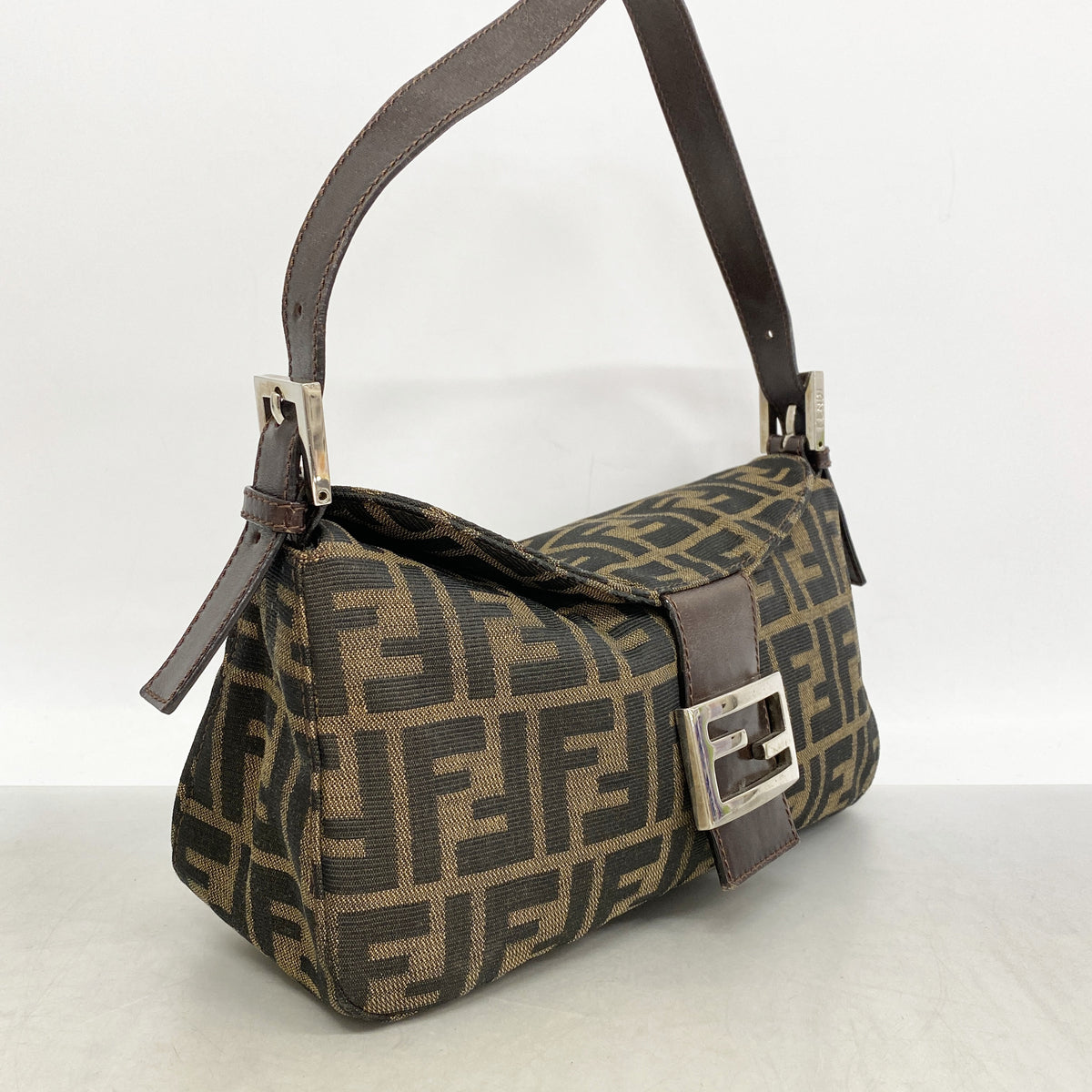 【6kd3498】フェンディ ハンドバッグ ズッカ ナイロンキャンバス ブラウン シルバー金具【中古】レディース