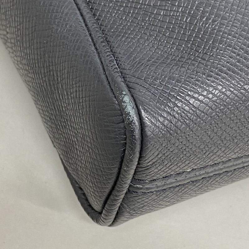 【6kd3534】ルイヴィトン ショルダーバッグ タイガ アレックスメッセンジャー M30260 ノワール【中古】メンズ