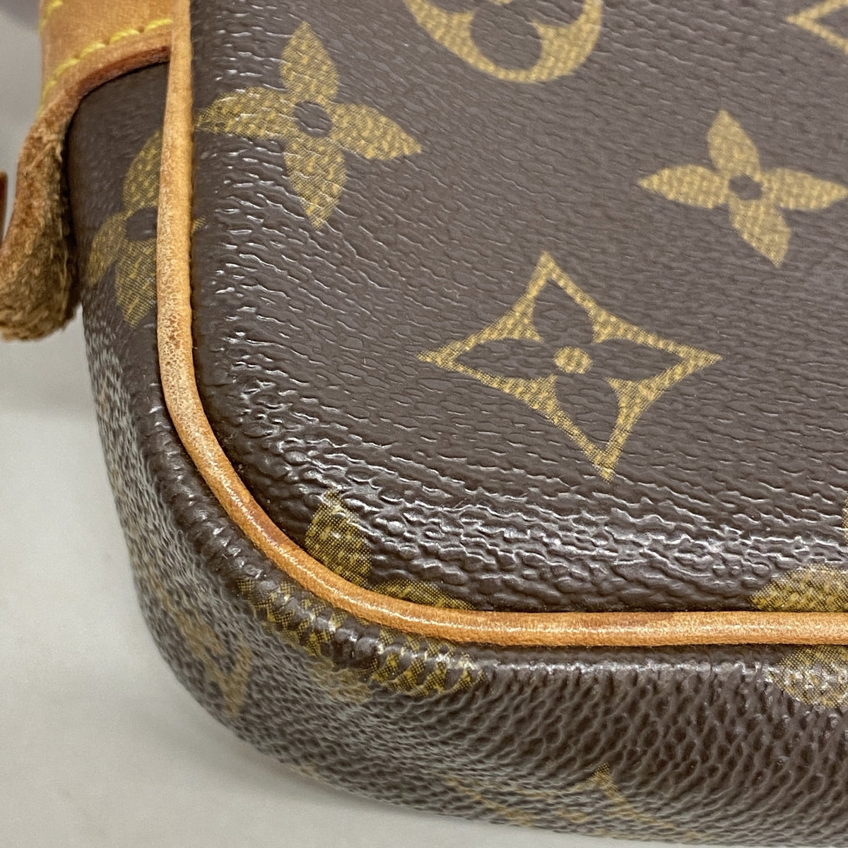 【6kd3541】ルイヴィトン ショルダーバッグ モノグラム ポシェットマルリーバンドリエール M51828 ブラウン【中古】レディース