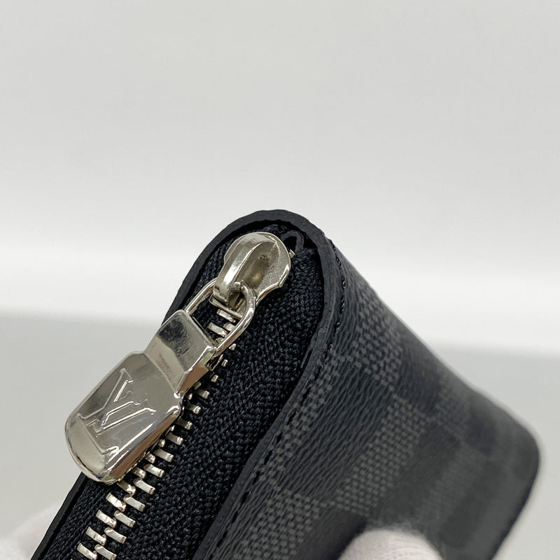 【6kd3549】ルイヴィトン コインケース ダミエ・グラフィット ジッピーコインパース N63076 ブラック グレー【中古】メンズ