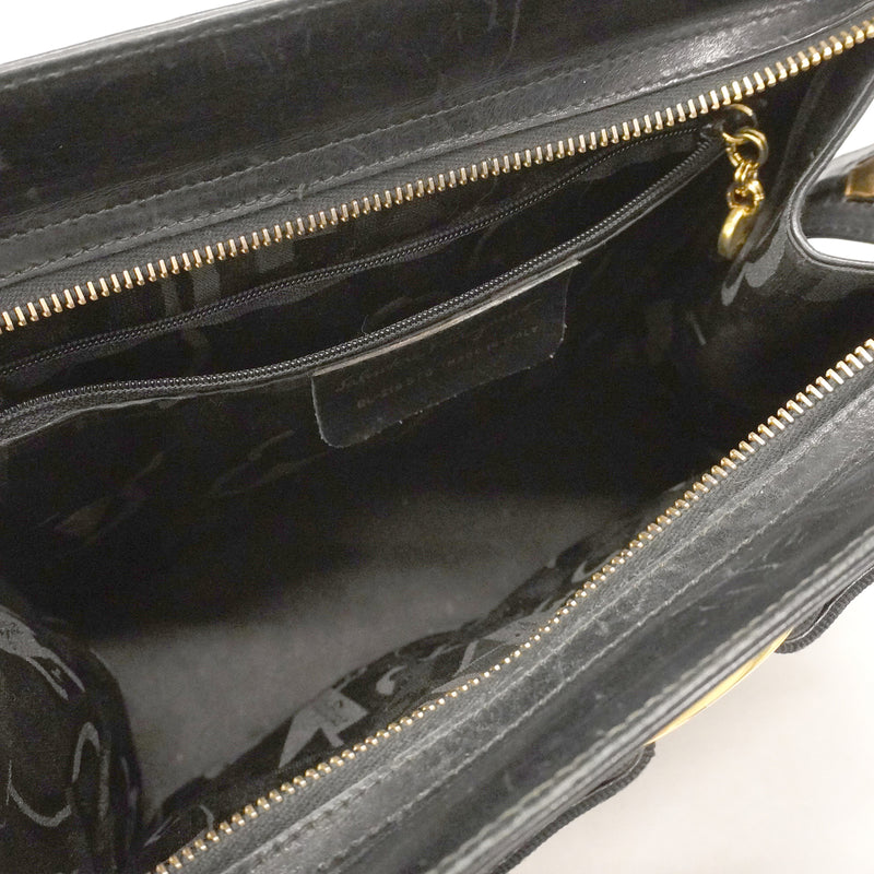 【6kd3556】サルヴァトーレフェラガモ ショルダーバッグ ヴァラ レザー ブラック ゴールド金具【中古】レディース