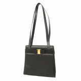 【6kd3556】サルヴァトーレフェラガモ ショルダーバッグ ヴァラ レザー ブラック ゴールド金具【中古】レディース