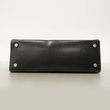 【6kd3556】サルヴァトーレフェラガモ ショルダーバッグ ヴァラ レザー ブラック ゴールド金具【中古】レディース
