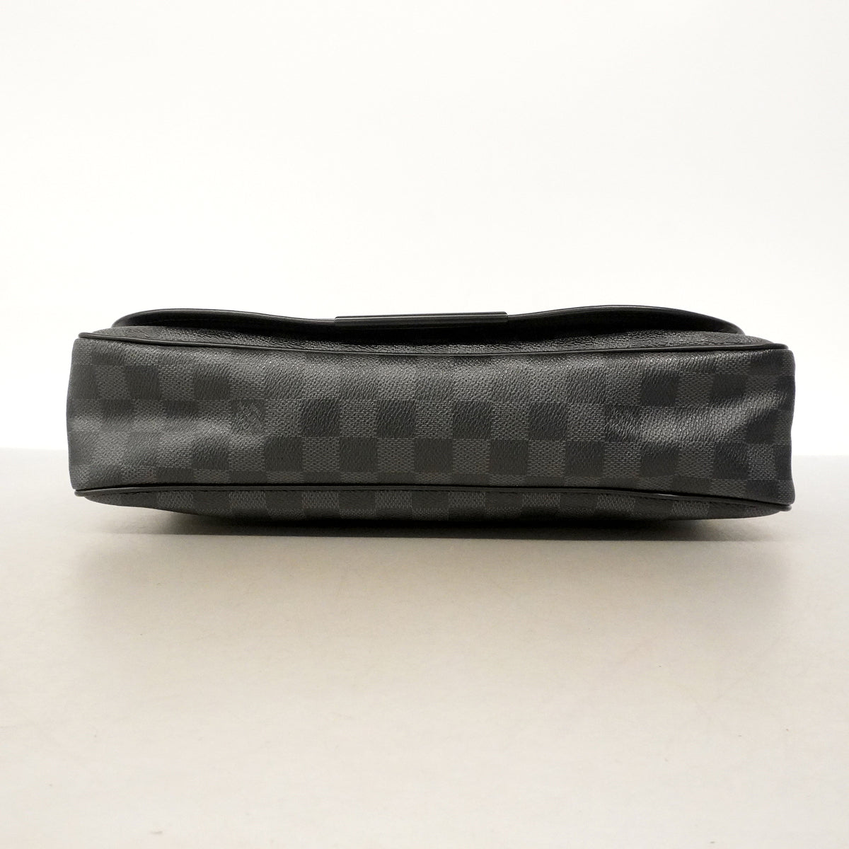 【6kd3561】ルイヴィトン ショルダーバッグ ダミエ・グラフィット ダニエルMM N58029 ブラック【中古】メンズ