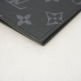 【6kd3593】ルイヴィトン パスポートケース モノグラム・エクリプス クーヴェルテュールパスポールNM M64501 ブラック【中古】メンズ