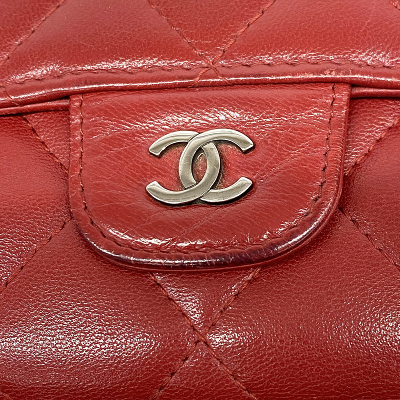 【6kd3601】シャネル 三つ折り長財布 マトラッセ ラムスキン レッド シルバー金具【中古】レディース