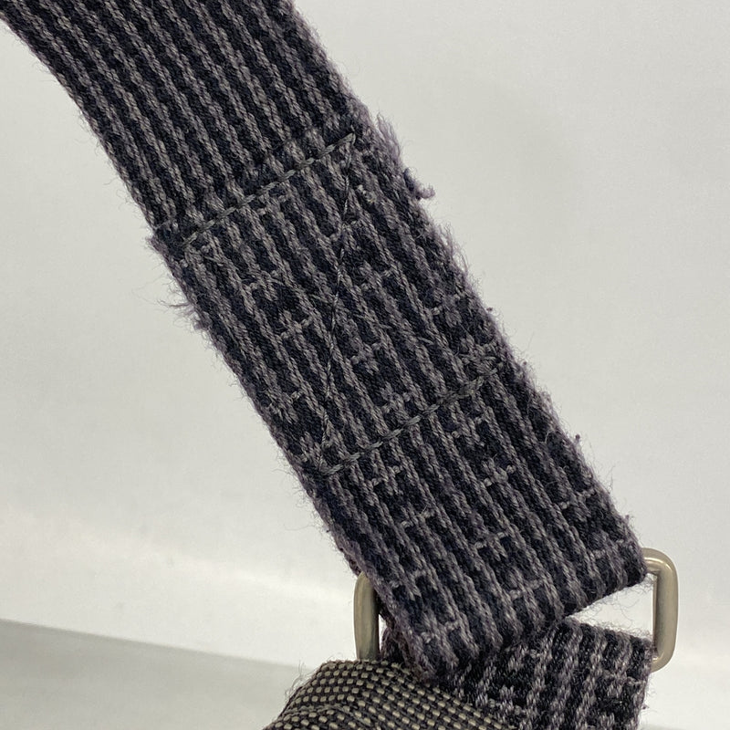 【6kd3602】エルメス ショルダーバッグ エールラインバサス ナイロン グレー シルバー金具【中古】レディース