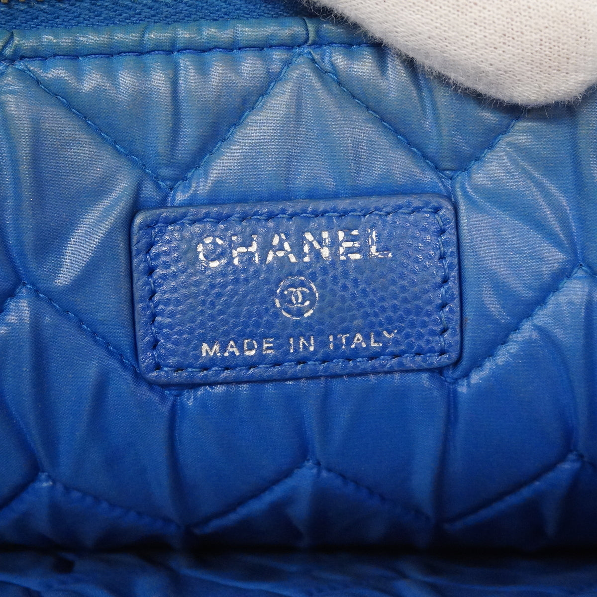 【6kd3643】シャネル クラッチバッグ Vステッチ キャビアスキン ブルー シルバー金具【中古】レディース