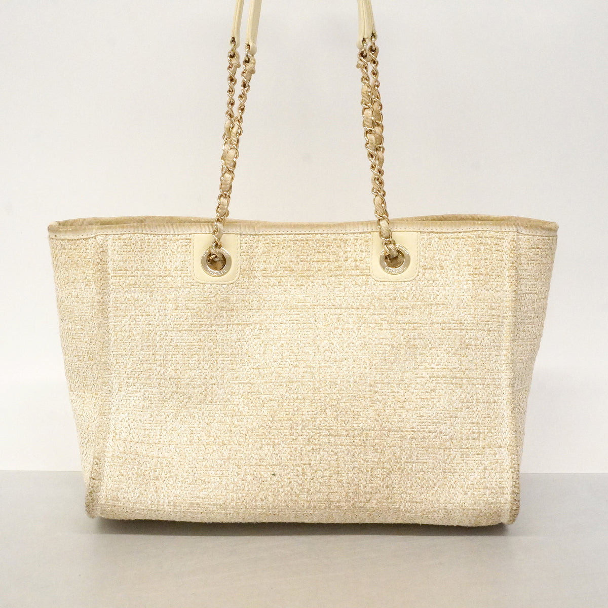 【6kd3672】シャネル チェーントート ドーヴィル ラフィア アイボリー ゴールド ゴールド金具【中古】レディース