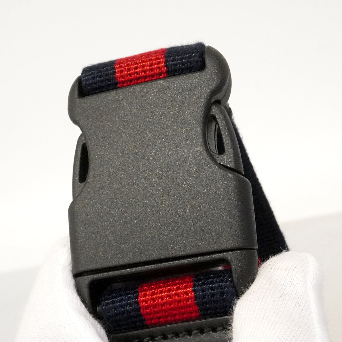 【6kd3674】グッチ ウエストバッグ GGスプリーム 474293 PVC ブラック シルバー金具【中古】メンズ