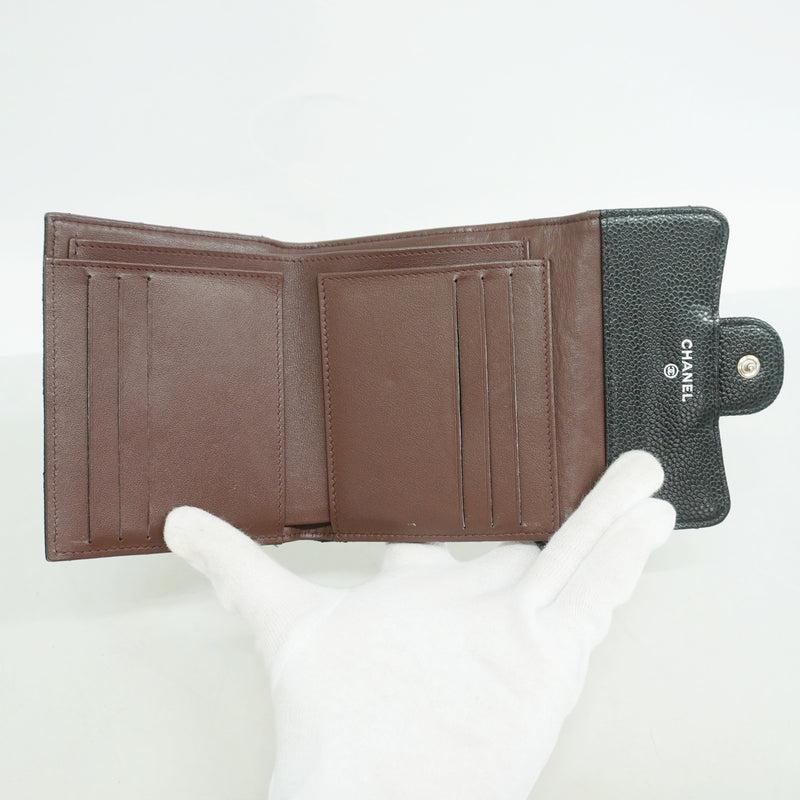 【6kd3871】シャネル 三つ折り財布 マトラッセ キャビアスキン ブラック シルバー金具【中古】レディース