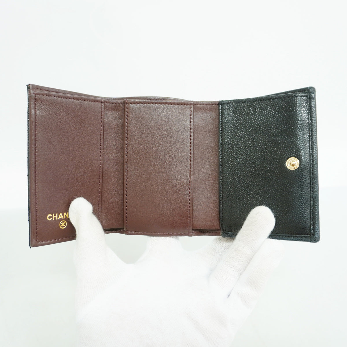 【6kd3872】シャネル 三つ折り財布 マトラッセ キャビアスキン ブラック シャンパンゴールド金具【中古】レディース
