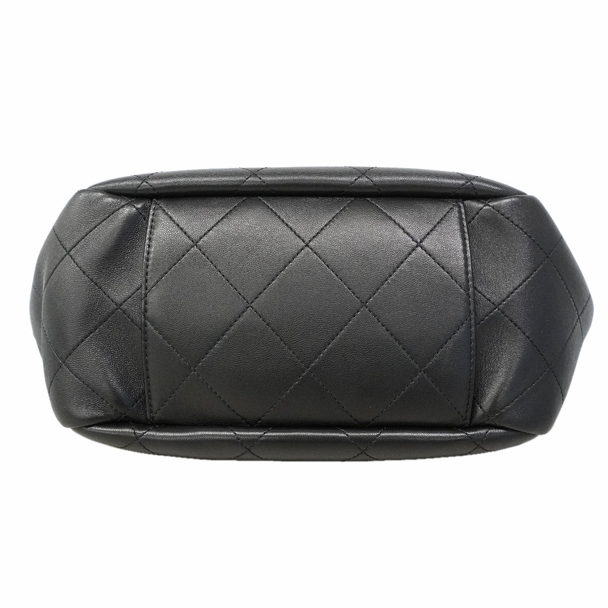 【6kd3886】シャネル ショルダーバッグ マトラッセ チェーンショルダー ラムスキン ブラック シルバー金具【中古】レディース