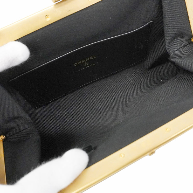 【6kd3887】シャネル ショルダーバッグ マトラッセ チェーンショルダー パテントレザー ブラック ゴールド金具【中古】レディース
