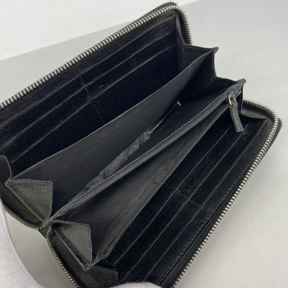 【6kd3893】グッチ 長財布 インターロッキングG 408801 レザー ブラック シルバー金具【中古】メンズ