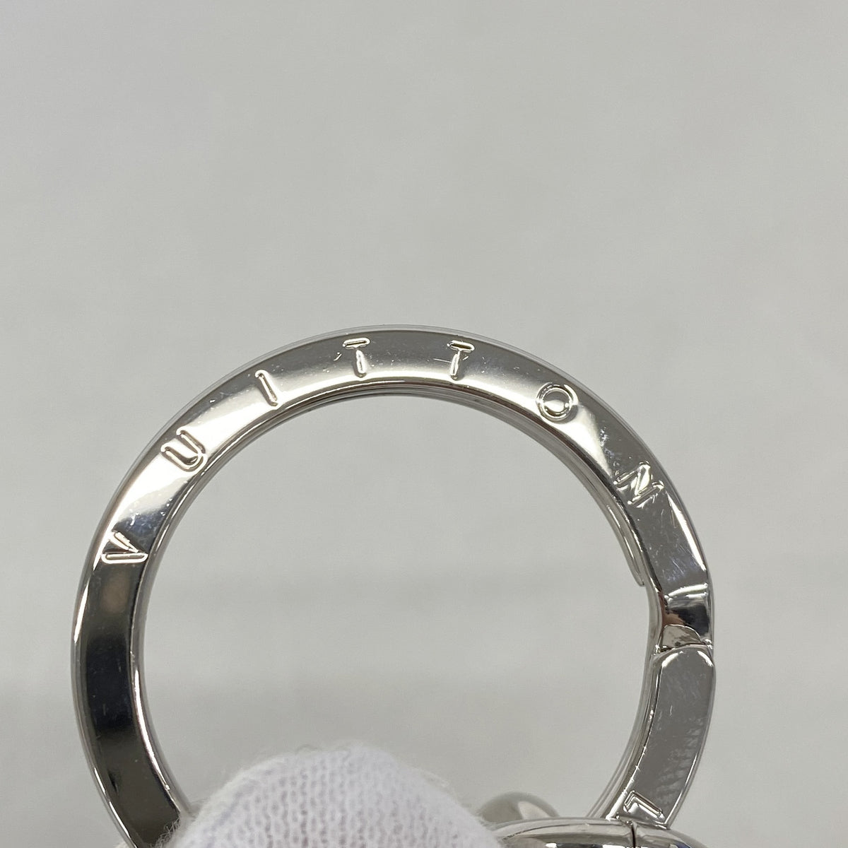 【6kd3929】ルイヴィトン キーホルダー・チャーム LVアエログラム ドラゴンヌアエログラム M01194 ブラック【中古】メンズ