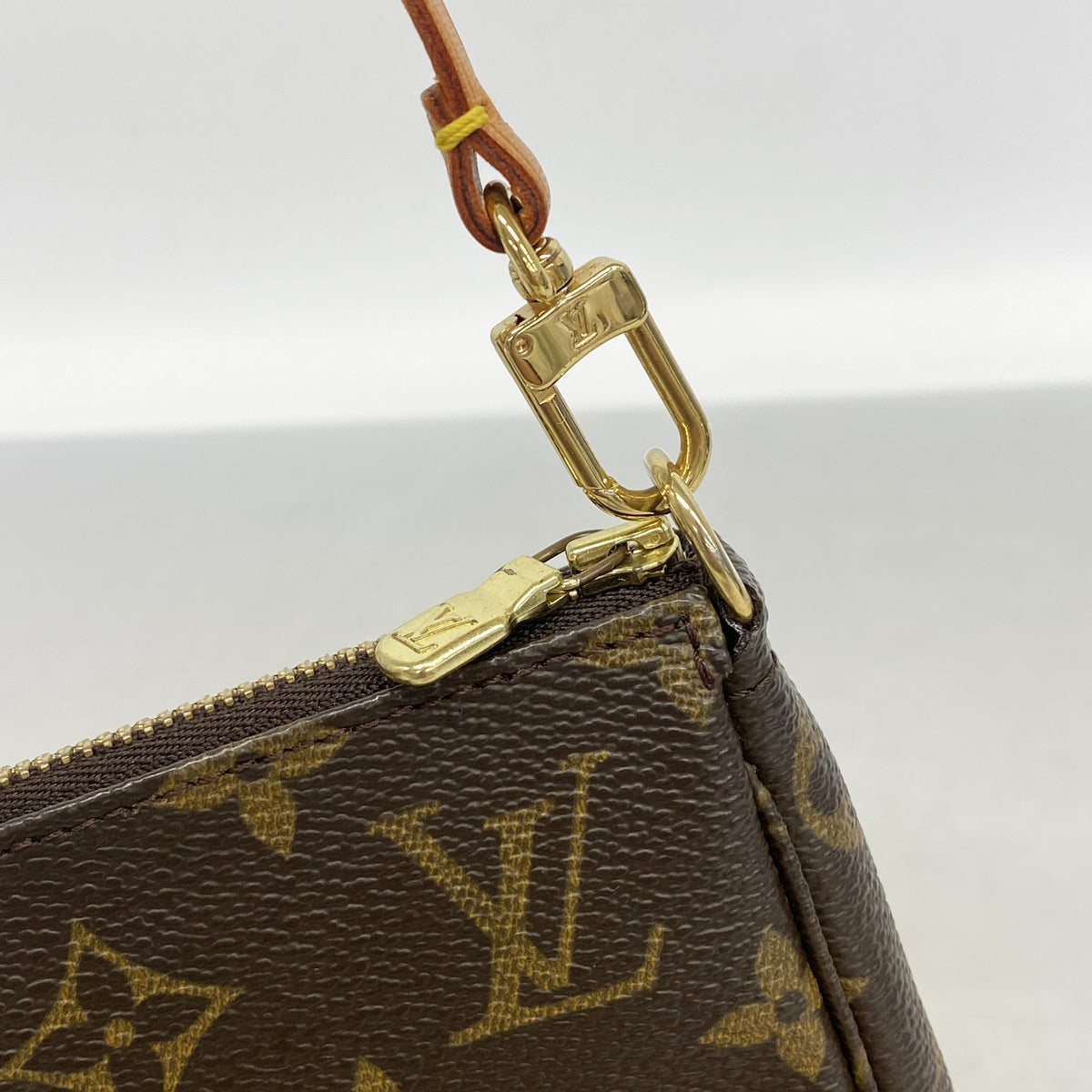 【6kd3936】ルイヴィトン ポーチ モノグラム ポシェットアクセソワール M51980 ブラウン【中古】レディース