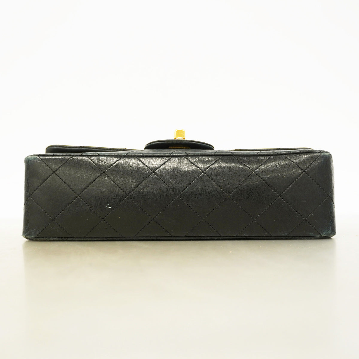 【6kd3961】シャネル ショルダーバッグ マトラッセ Wフラップ Wチェーン ラムスキン ブラック ゴールド金具【中古】レディース