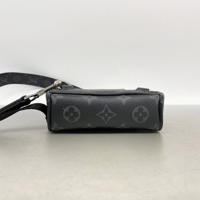 【6kd4014】ルイヴィトン ボディバッグ タイガラマ アウトドアスリングバッグ M30741 ブラック【中古】メンズ