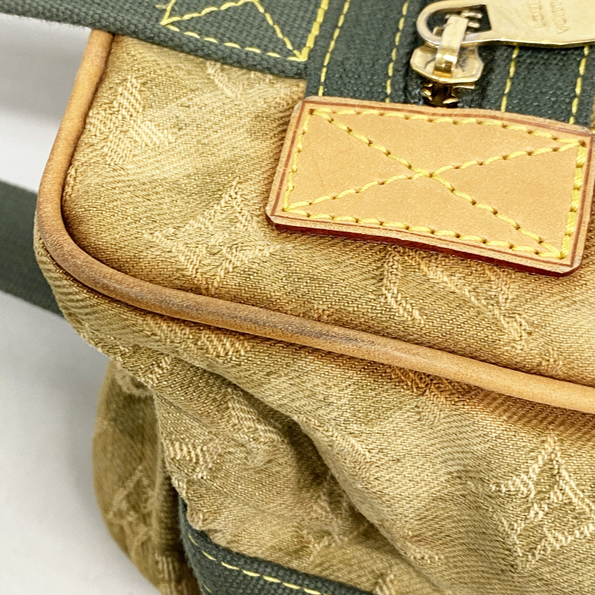 【6kd4027】ルイヴィトン ハンドバッグ モノグラモフラージュ ジャスミン M95772 カーキ 村上隆コラボ【中古】レディース